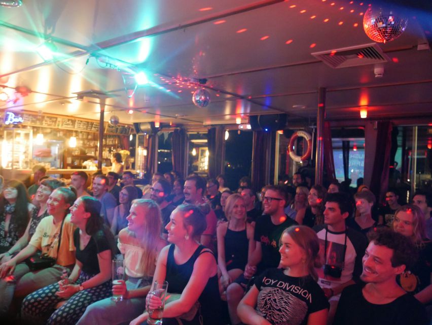 Berlin: Laughing Spree Comedy Show on a Boat - A comedy night beside the East Side Gallery