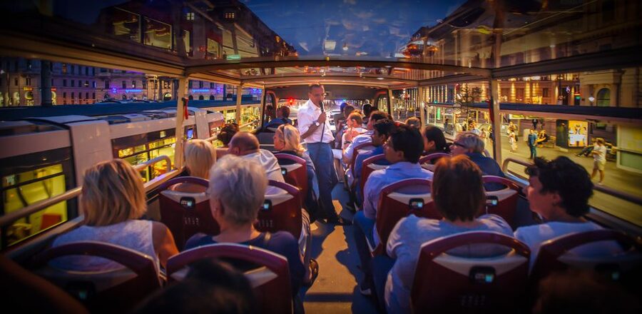 Berlin: Live-Guided Evening Sightseeing Tour by Open-top Bus - East Side Gallery, Oberbaum Bridge, and Kreuzberg