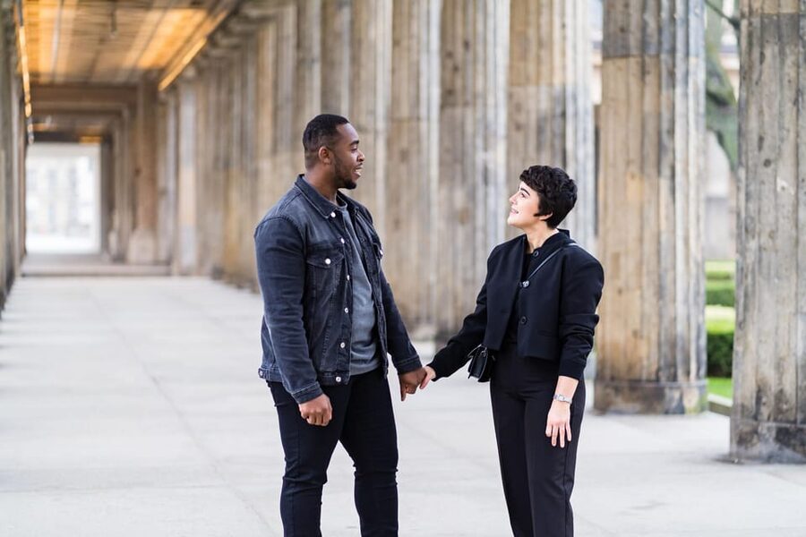 Berlin Love Story: Surprise Proposal Photography Session - The 55-minute Museum Island photo session