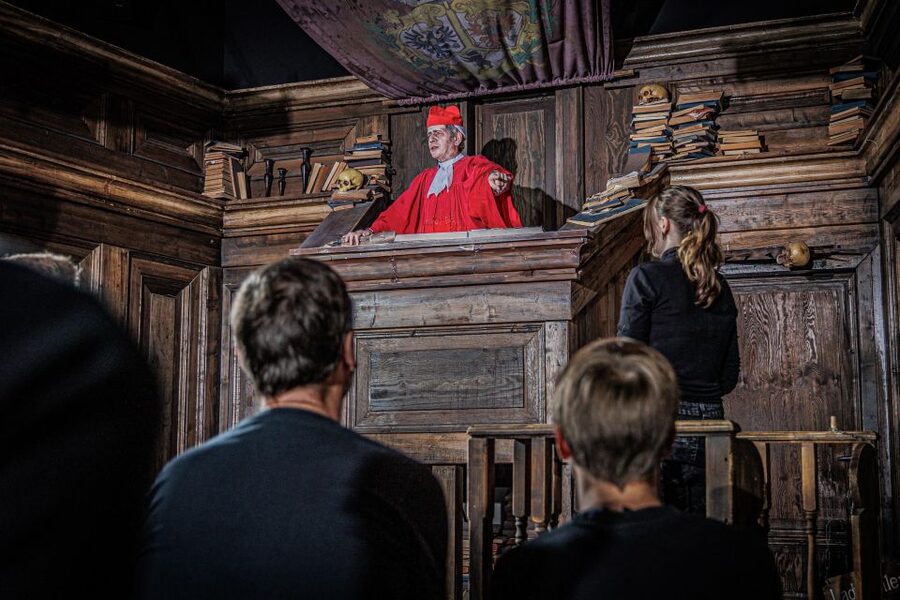 Berlin: Madame Tussauds Museum & Berlin Dungeon Combo Ticket - How the combo compares with buying one attraction