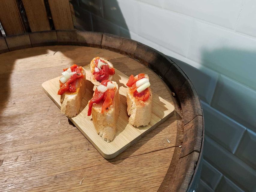 Berlin: Mitte Culinary Food Tour - St. Nicholas’ Church and the older city