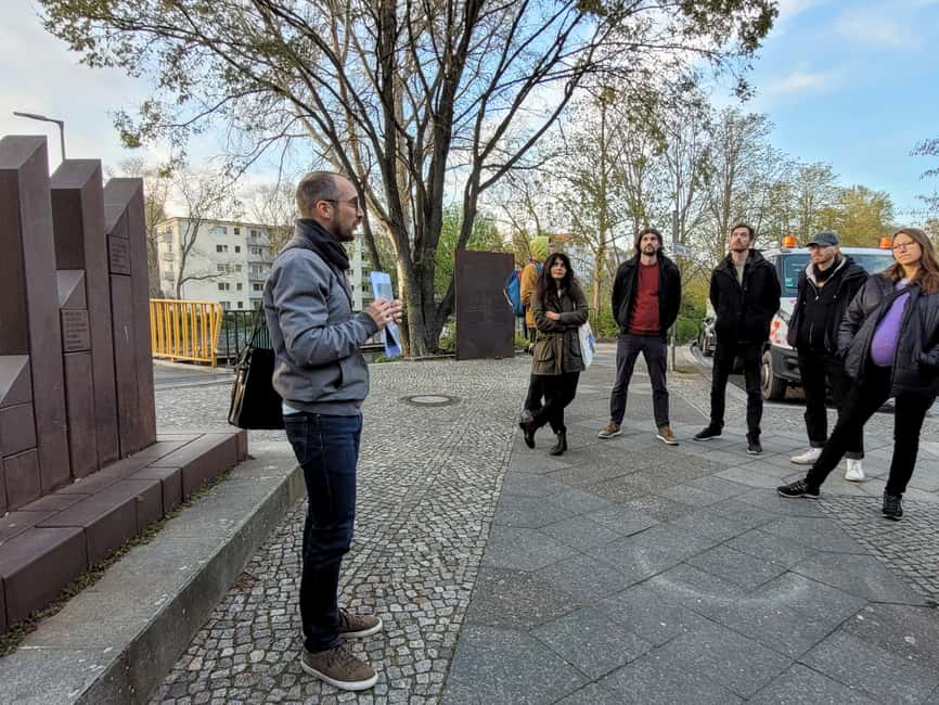 Berlin: Modernist Architecture Tour in the Hansaviertel - Walking comfort, route length, and the finish