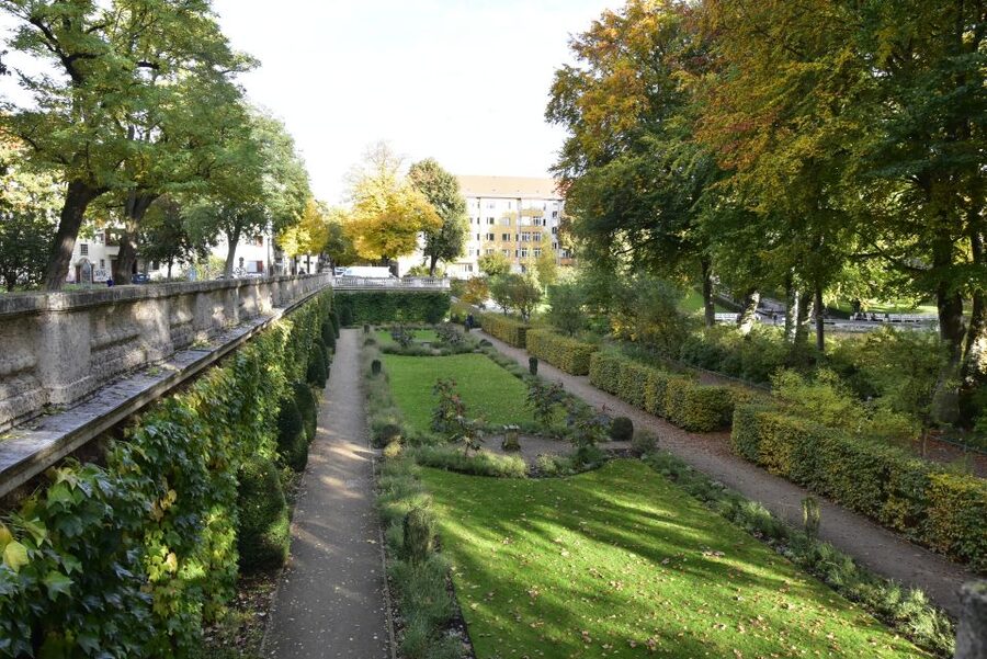 Berlin: Neukölln Walking Tour - Who should book this Neukölln experience