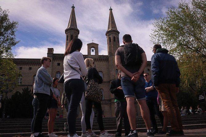 Berlin Off-the-Beaten-Path Walking Tour: Kreuzberg, Mitte and Friedrichshain - Prater Garten and the pleasures of a pause