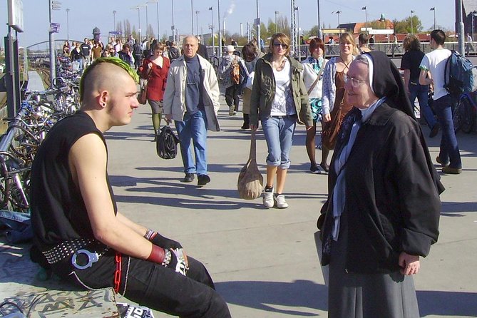 Berlin Off-the-Beaten-Path Walking Tour: Kreuzberg, Mitte and Friedrichshain - Public transport makes the route broader