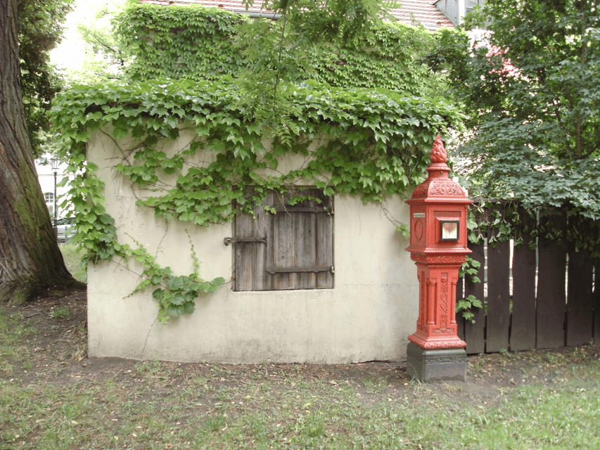 Berlin: Old Neukölln Private Walking Tour - Who should take this walk