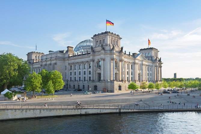 Berlin on Your Own - Deluxe Round Trip from Warnemünde Port - Who should book this Berlin transfer