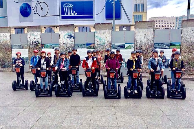 Berlin: One-Hour Segway Signature Tour - Unter den Linden links the major sights