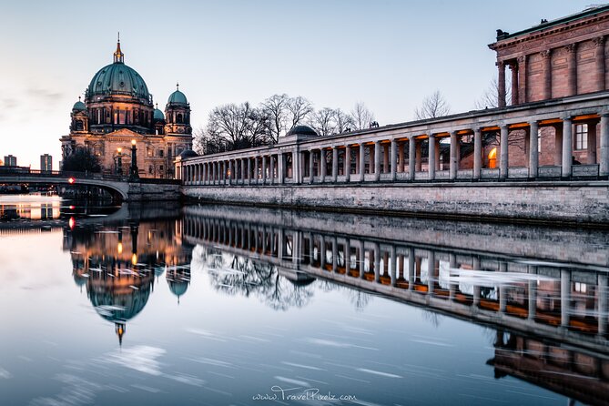 BERLIN PHOTO TOUR with a professional Photographer from Berlin - The Federal Chancellery and Potsdamer Platz
