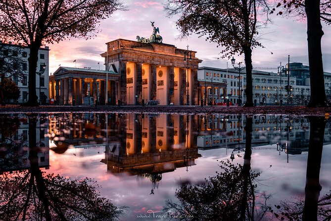 BERLIN PHOTO TOUR with a professional Photographer from Berlin - Why blue hour is the right time to learn