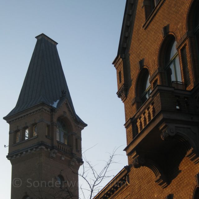 Berlin: Prenzlauer Berg District Guided Walking Tour - Prenzlauer Berg beyond the postcard Berlin