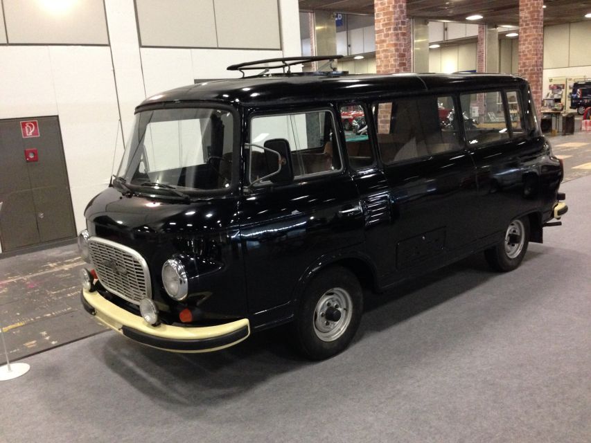 Berlin: Private 2-Hour Sightseeing Tour in Classic GDR Van - Comfort and access: who should skip it
