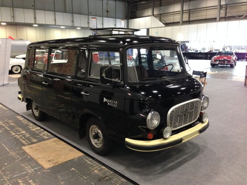 Berlin: Private 2-Hour Sightseeing Tour in Classic GDR Van - FAQ
