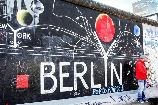 Berlin Private Custom Tour with a Local: Highlights & Hidden Gems - Starting at Brandenburg Gate and Pariser Platz