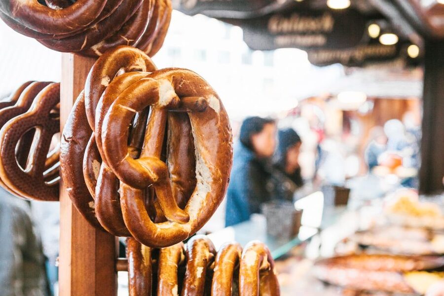 Berlin: Private Custom Tour with a Local – Icons & Gems - Central Berlin for a fast first look