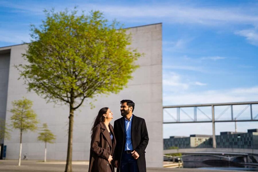 Berlin: Private Photo Session with Professional Photographer - Timing, Mobility, and Route Changes