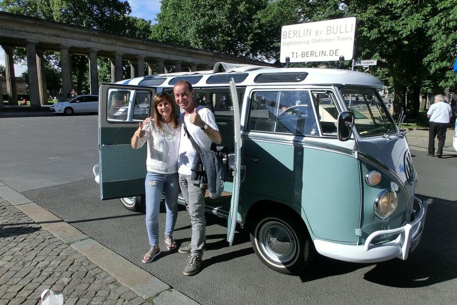 Berlin: Private Sightseeing Tour in Iconic Oldtimer VW Bus - Potsdamer Platz and Berlin’s divided past