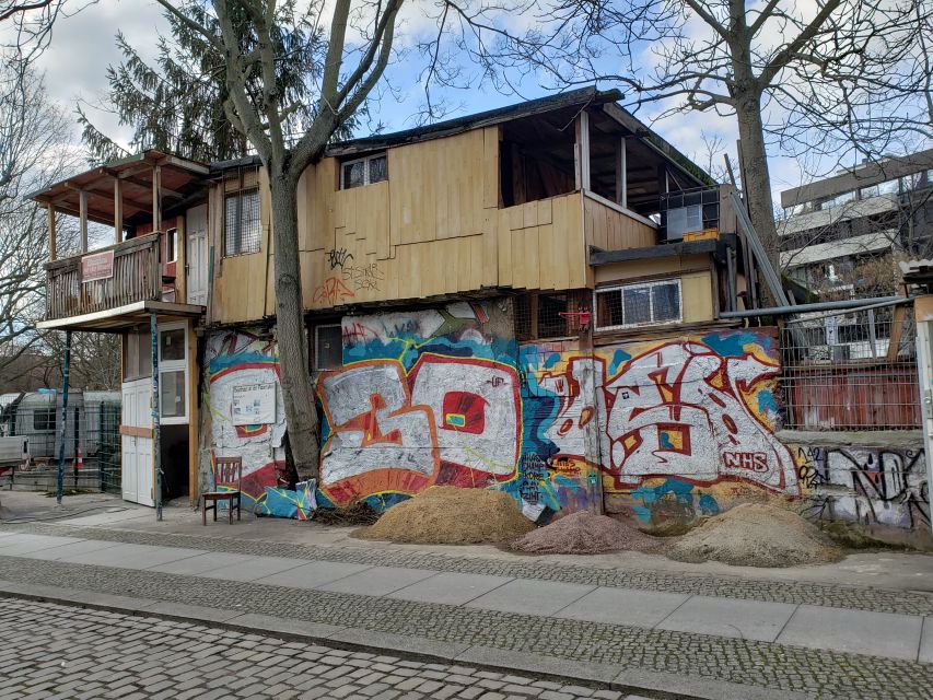 Berlin: Private tour through the district of Kreuzberg - Oranienburger Strasse and the bar scene