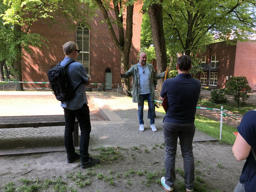 Berlin: Prussian History Walking Tour with Geo Epoche - How much walking and German should you expect?