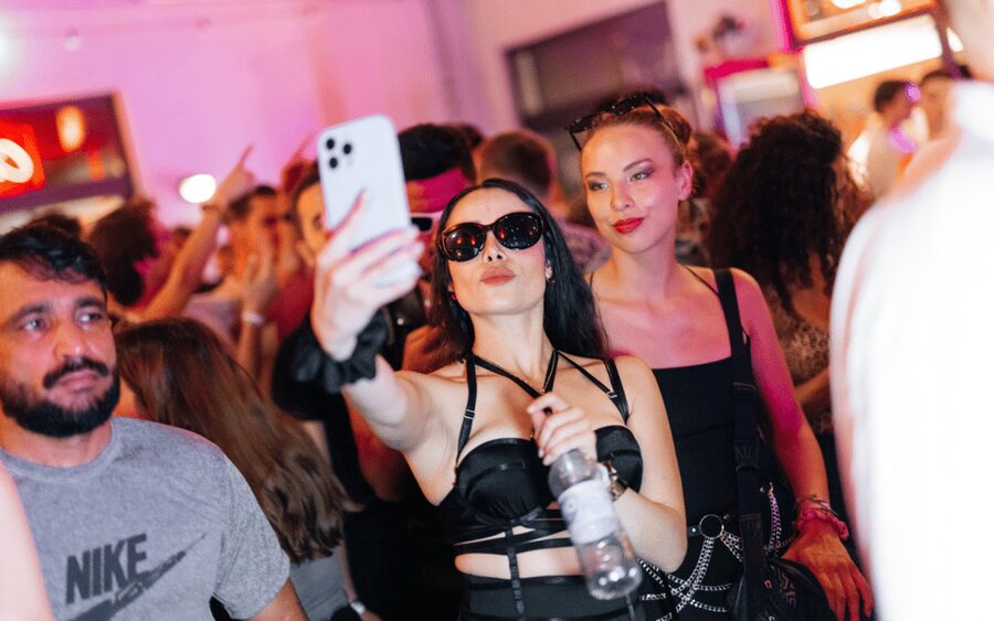Berlin: Pub Crawl with Shots and VIP Club Entry - Key points to know before you book