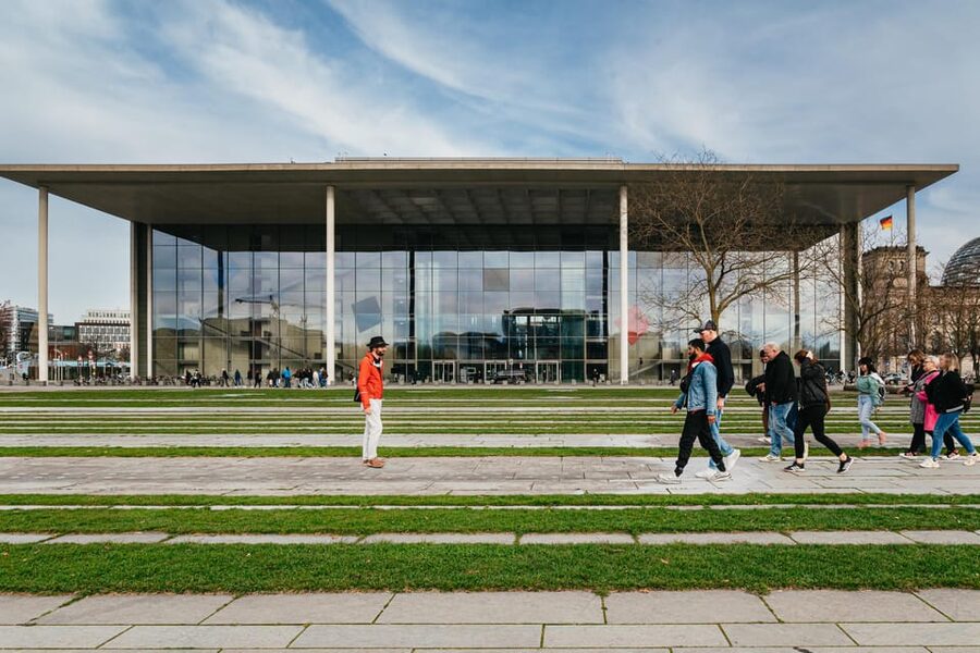 Berlin: Reichstag, Dome and Government District Guided Tour - Is $18 a fair price?