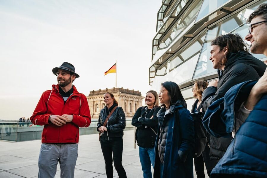 Berlin: Reichstag, Dome and Government District Guided Tour - Understanding what the Bundestag does