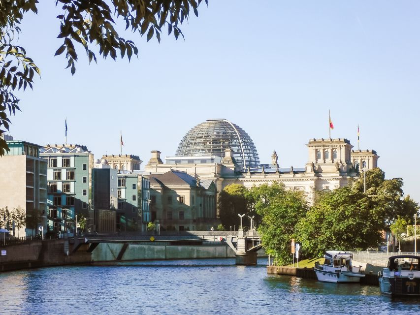 Berlin: Reichstag, Plenary Chamber, Cupola & Government Tour - A walk through Berlin’s government quarter