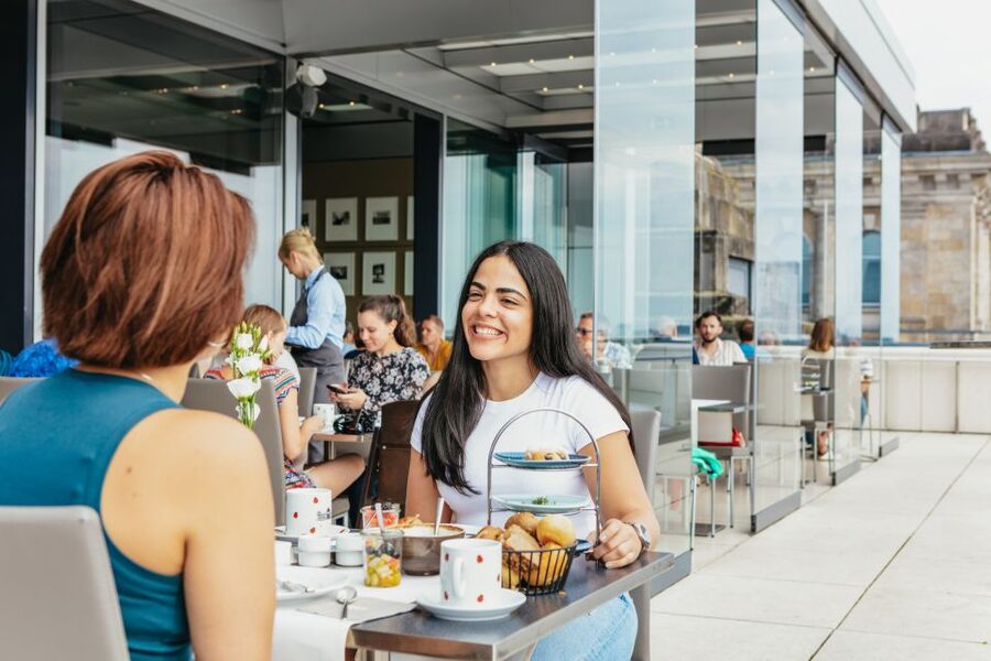 Berlin: Rooftop Breakfast at Käfer Restaurant Reichstag - Views, weather, and the best time to go