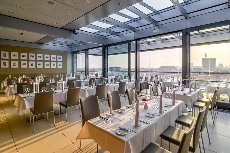Berlin: Rooftop Dinner at the Käfer Restaurant Reichstag - Who Should Book Käfer at the Reichstag?