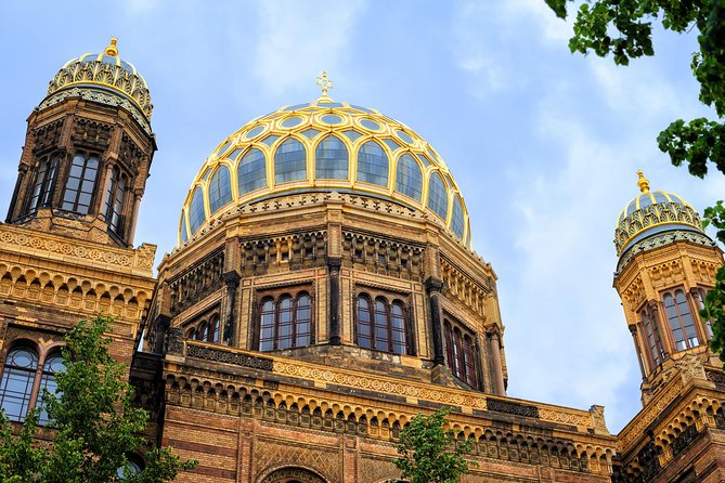 Berlin’s Jewish Heritage: Private Tour of the Vibrant Jewish District - The New Synagogue and its golden domes