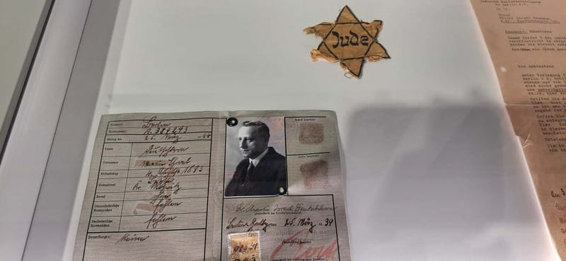 Berlin‘s Jewish Heritage Private Tour With Jacob - Grosse Hamburger Strasse Cemetery