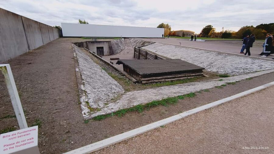 Berlin: Sachsenhausen Concentration Camp Museum Tour - The 30-minute walk to the memorial