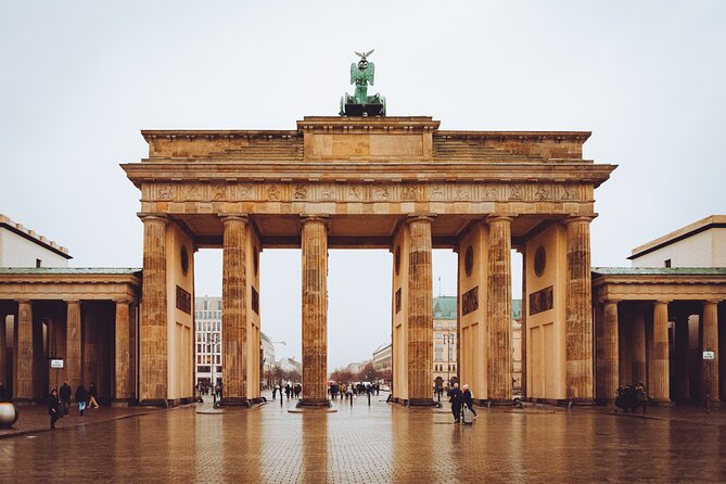 Berlin Scavenger Hunt and Highlights Self-Guided Tour - Starting at Alexanderplatz without a guide