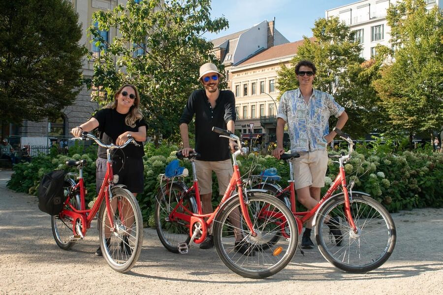 Berlin: Secrets of Berlin Bike Tour - Dirksenstrasse, Mauerpark, and the ride back