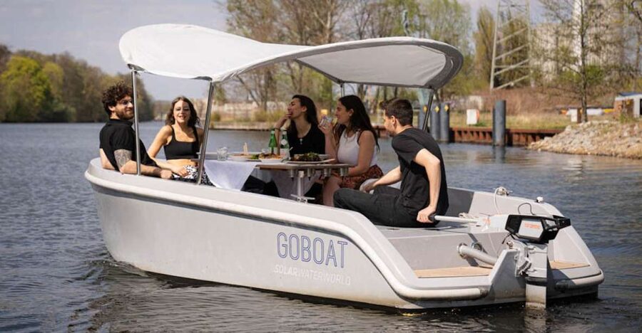 Berlin: Self-Drive Boat Tour - Key points at a glance