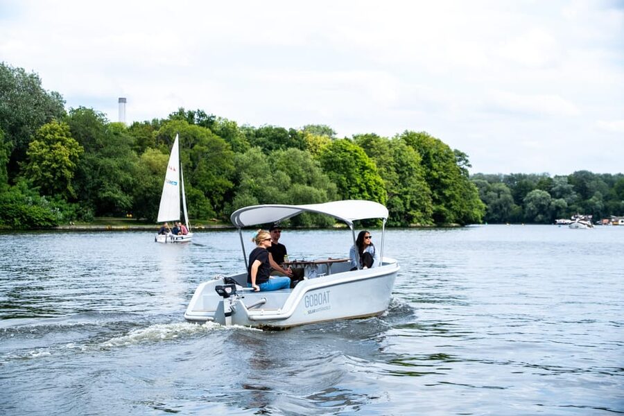 Berlin: Self-Drive Boat Tour - Booking, meeting point, and cancellation