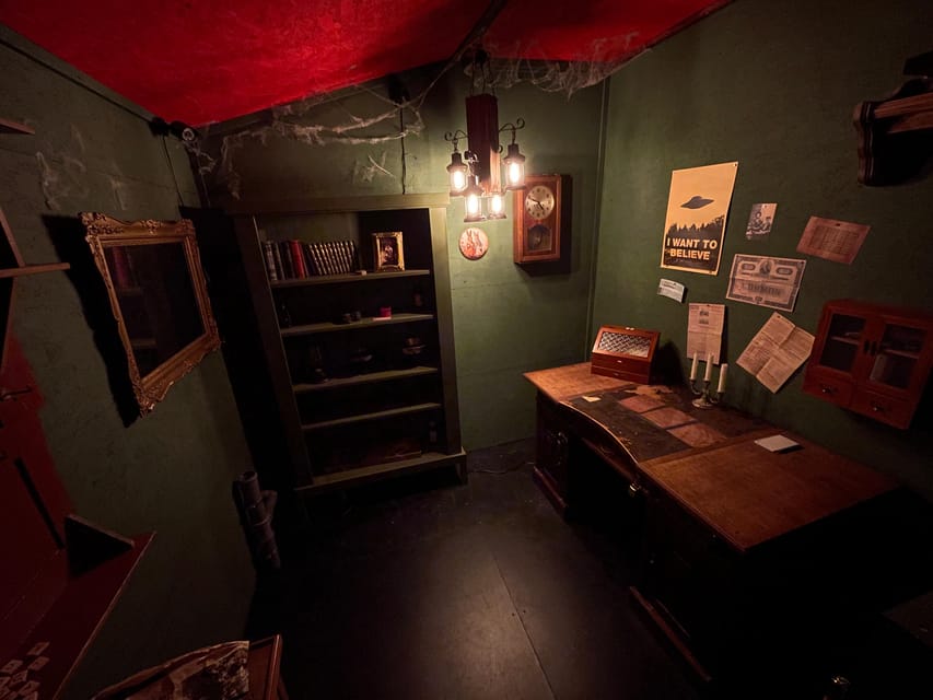 Berlin: “Shadow of the Rubber Duck” Escape Room Experience - More than 20 puzzles means teamwork matters
