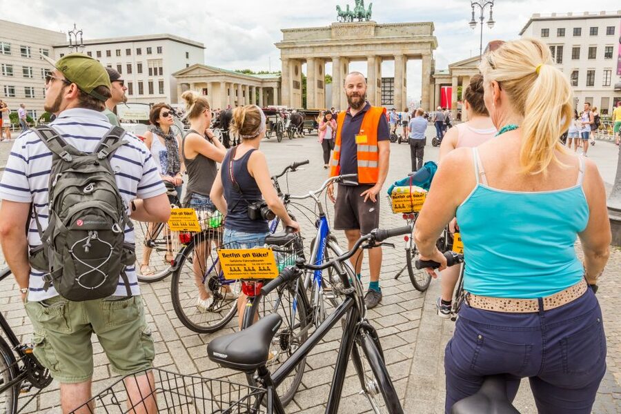 Berlin: Sights and Highlights Bike Tour with a Local Guide - Why Berlin works so well by bike