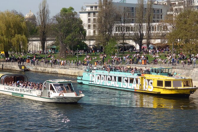 Berlin sightseeing boat tour on the Spree - Why a boat is a smart first look at Berlin