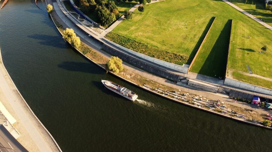 Berlin: Sightseeing Boat Tour on the Spree for Families - What the $37 Price Really Buys