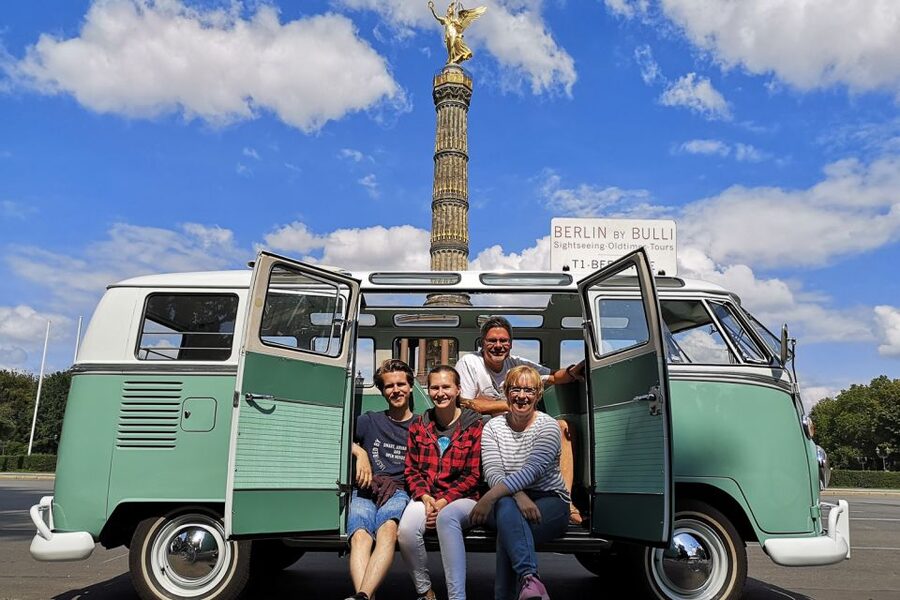 Berlin: Sightseeing Tour in Classic Volkswagen T1 Samba Bus - Potsdamer Platz and the Berlin Wall