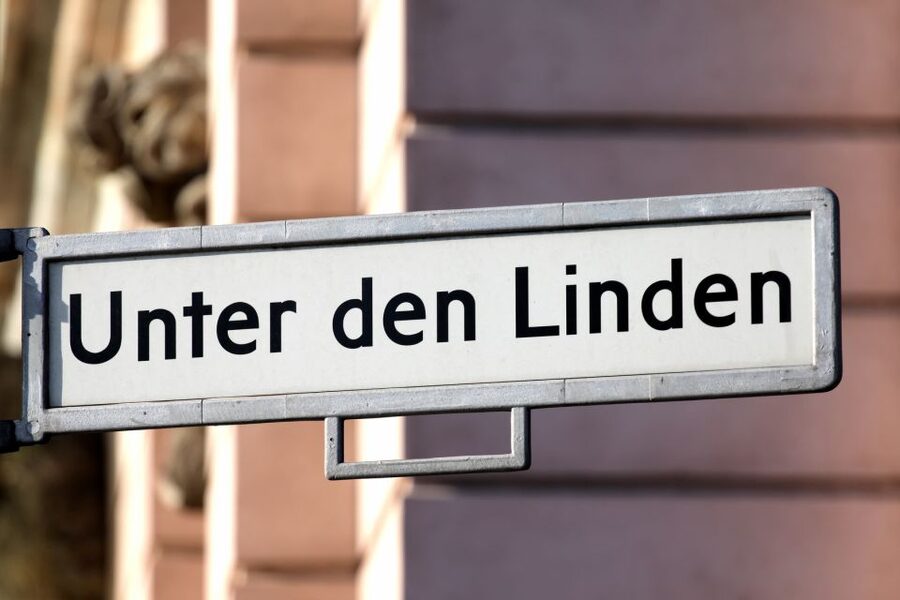 Berlin: Sightseeing Walking Tour of the Top 20 Attractions - Why this route works for a first Berlin visit
