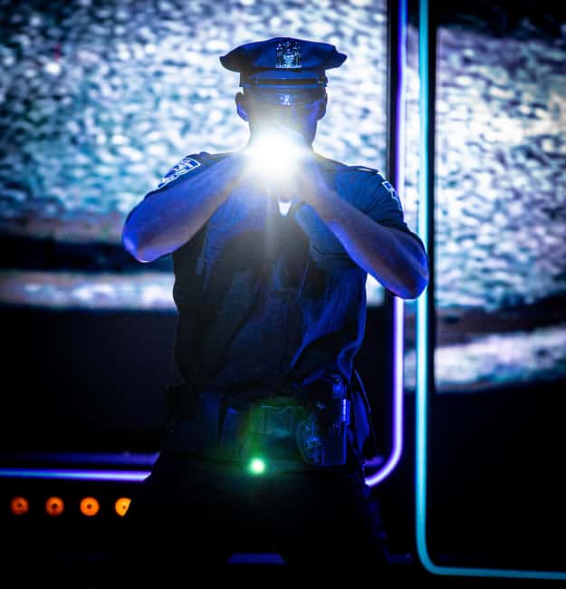 Berlin: SIXX PAXX Theater Show - Drinks, timing, and practical planning