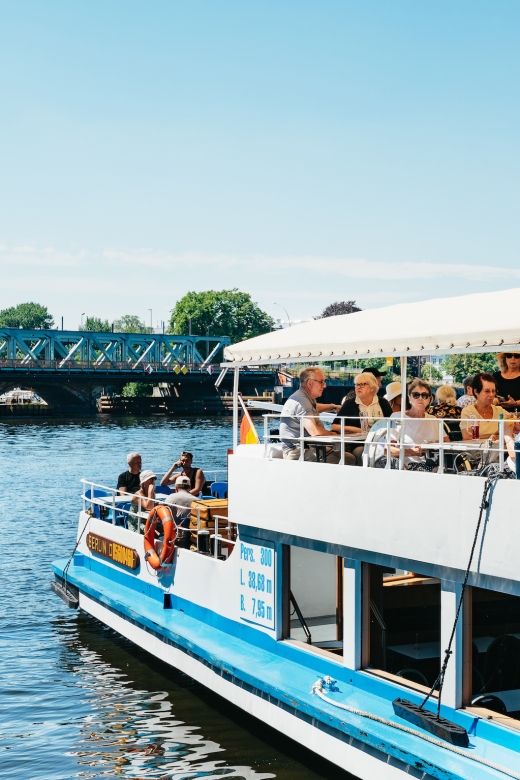 Berlin: Spree Boat Tour to Müggelsee - Seating, shade, and service onboard
