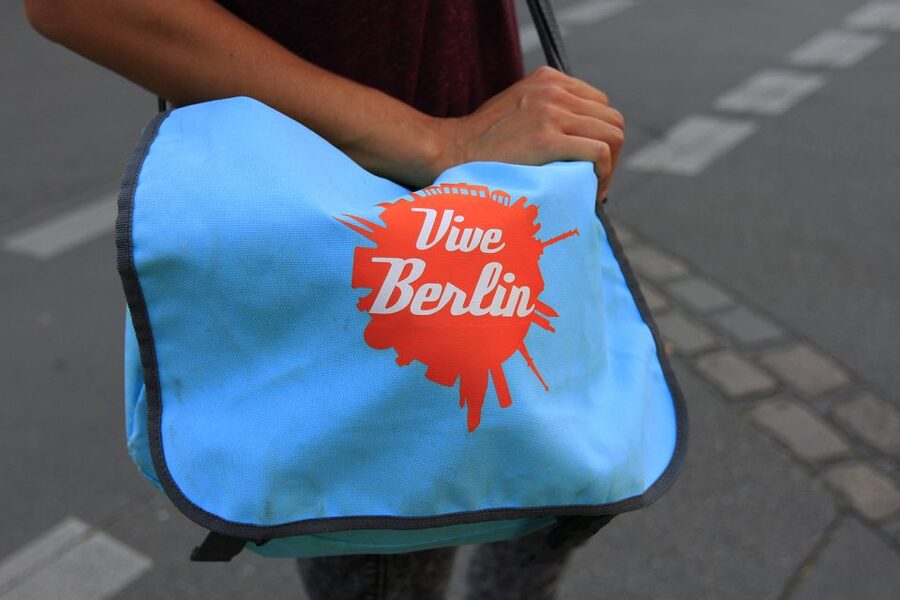 Berlin: Street Art and Alternative Tour - East Side Gallery and the former Wall