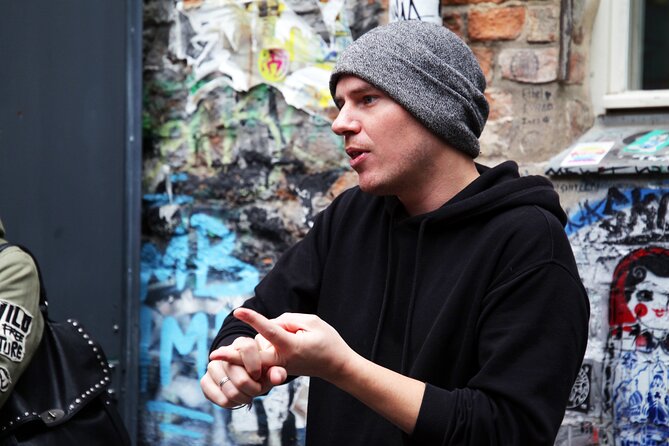 Berlin Street Art & Graffiti Walking Tour - Why Berlin street art works better with a guide