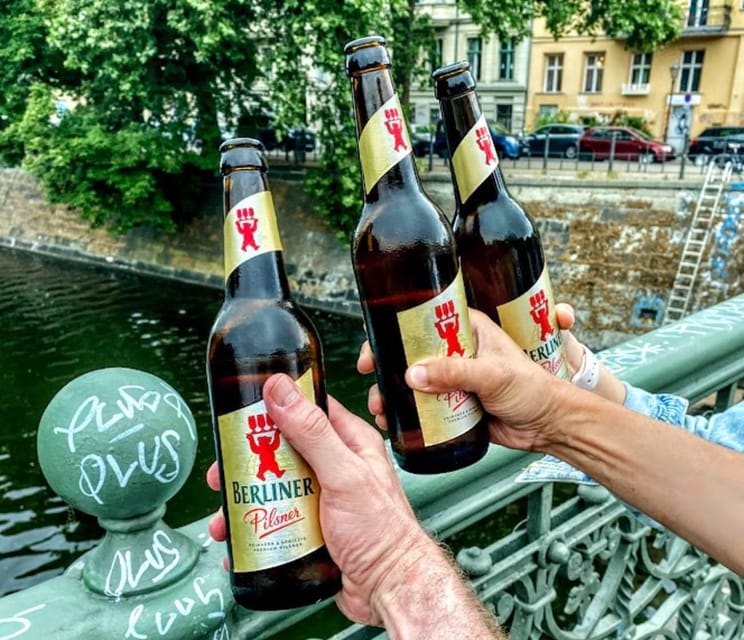 Berlin: Street Food Tour with 10 Tastings - Key points at a glance