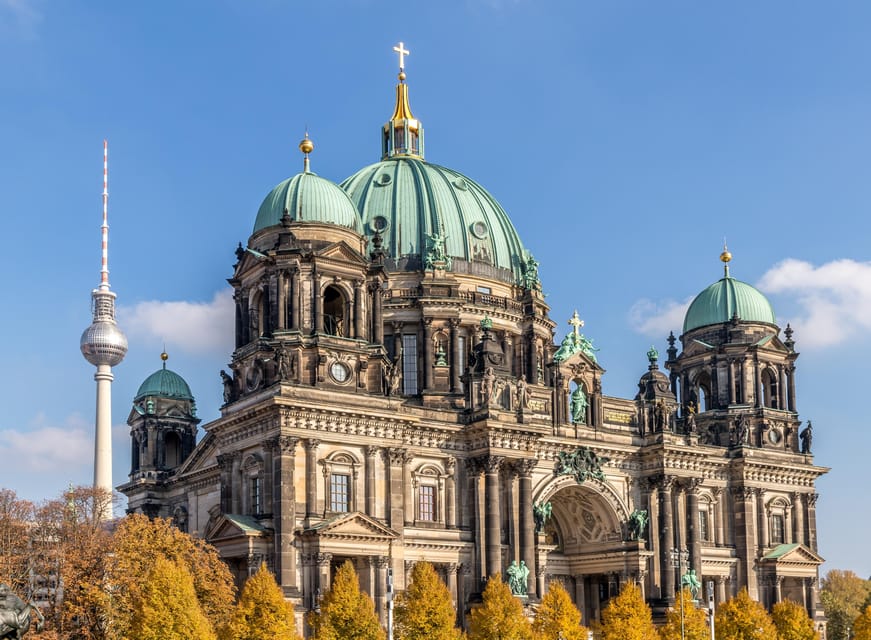 Berlin: the treasures of berlin - walking tour - Starting beneath Berlin’s TV Tower