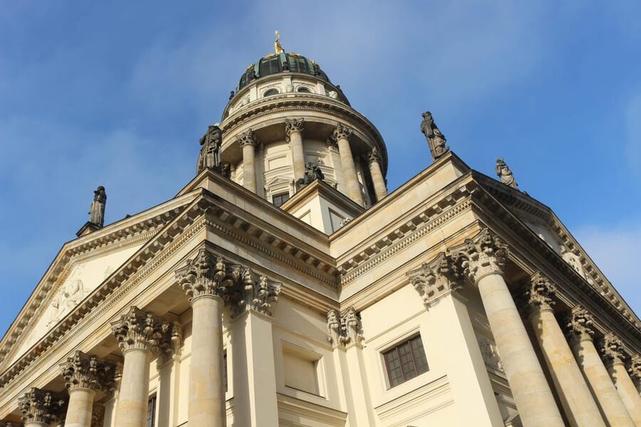 Berlin: the treasures of berlin - walking tour - My call: book it for orientation, not deep sightseeing