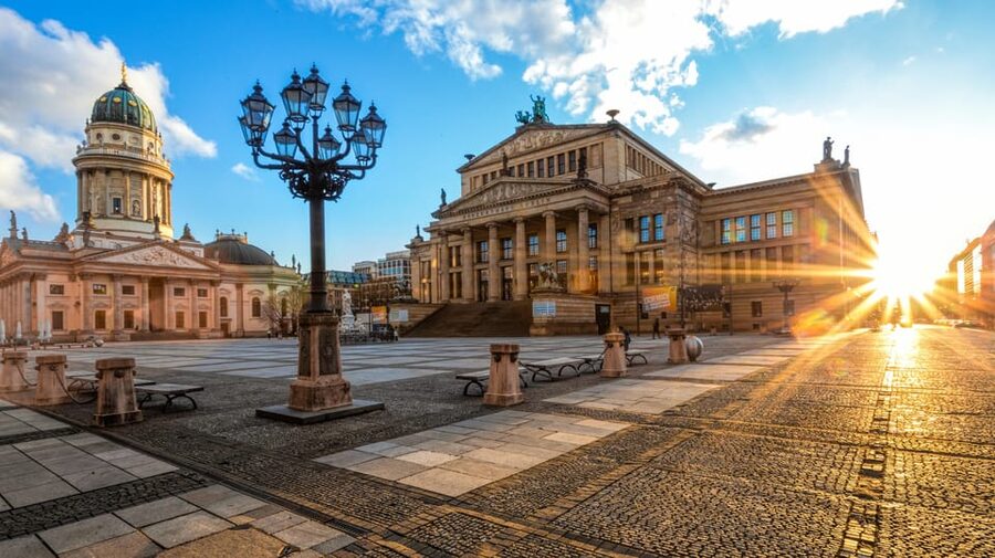 Berlin: the treasures of berlin - walking tour - The guide makes the difference
